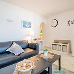6 Centeanes - Clifftop Apartment, Sea Views And St Lejlighed