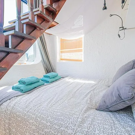 6 Centeanes - Clifftop Apartment, Sea Views And St * Carvoeiro
