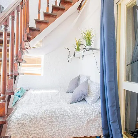 Apartman 6 Centeanes - Clifftop Apartment, Sea Views And St *