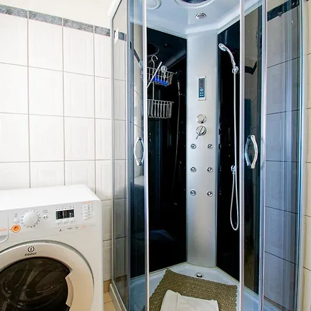 דירה 6 Centeanes - Clifftop Apartment, Sea Views And St קארבואירו