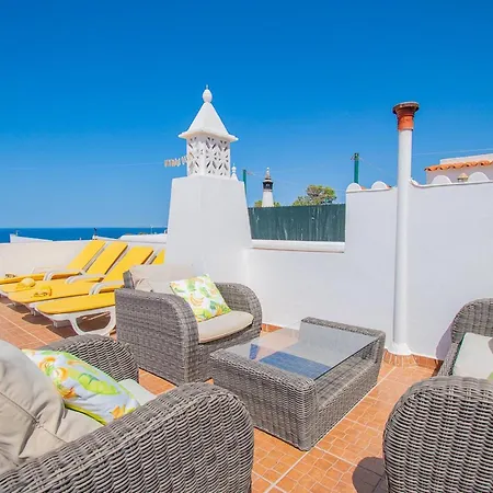 6 Centeanes - Clifftop Apartment, Sea Views And St *