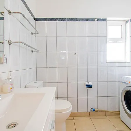 דירה 6 Centeanes - Clifftop Apartment, Sea Views And St קארבואירו