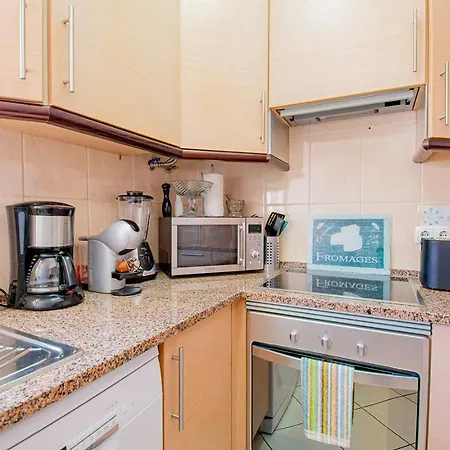 דירה 6 Centeanes - Clifftop Apartment, Sea Views And St קארבואירו