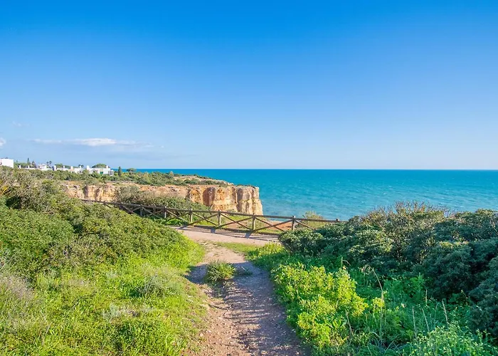 6 Centeanes - Clifftop Apartment, Sea Views And St アパート *