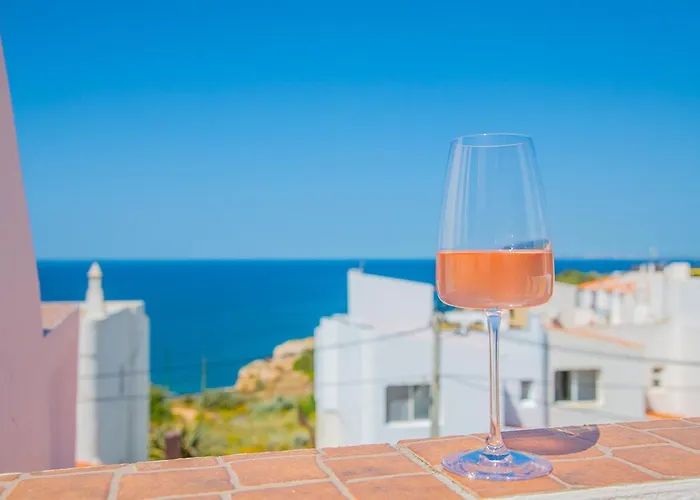 アパート 6 Centeanes - Clifftop Apartment, Sea Views And St *